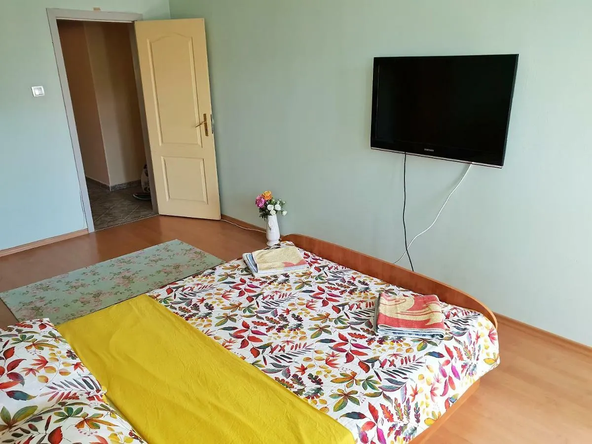 Joy App Near Sea Garden Apartment Burgas 0*,